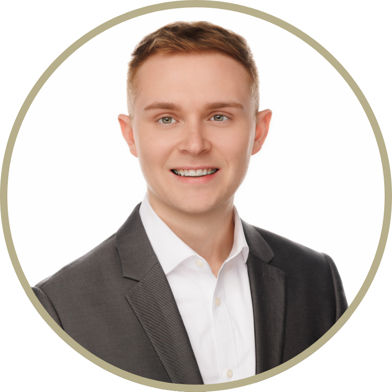 Blue and White Clean Modern Potrait LinkedIn Profile Picture